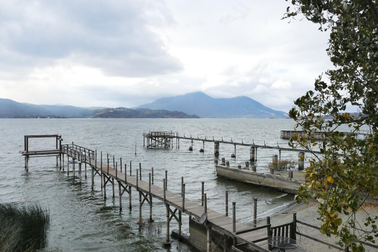 By The Lake Clearlake Exterior photo